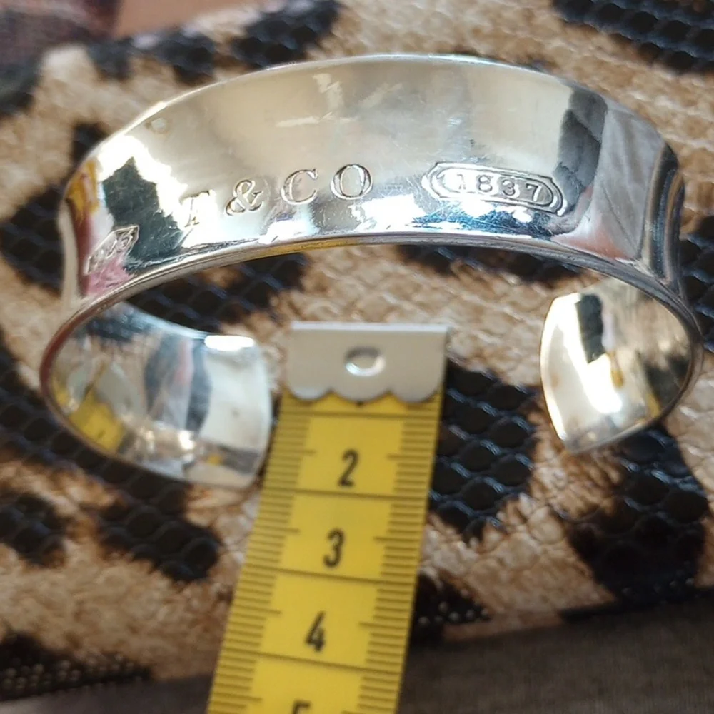 TIFFANY & CO. -925-SS- STAMPED: #"1837"- VINTAGE: yr.: 1997 -- CUFF BRACELET - Picture 4 of 12